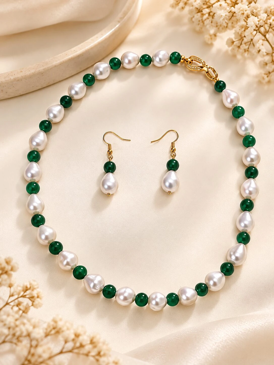 Anti-Tarnish Emerald Green & Pearl Beaded Choker Necklace Set