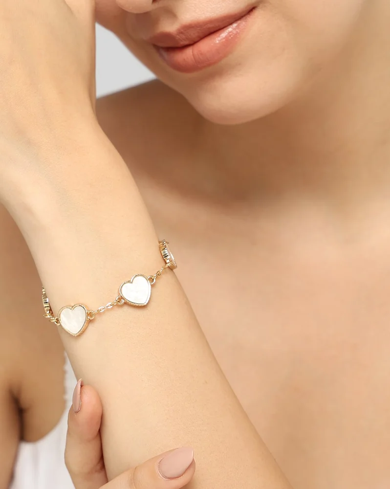 Bracelet Anti-Tarnish Gold Heart Design Charm - View 1