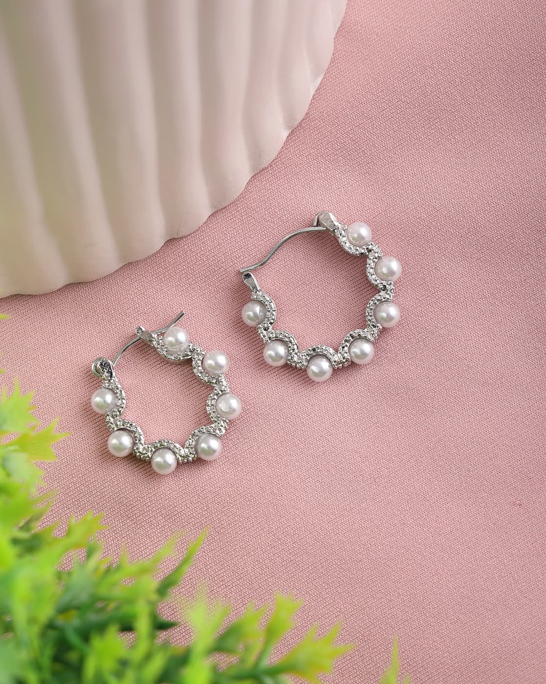 Earrings Anti-Tarnish Bezel-Set Pearl Inlay Hoop Huggies - View 1