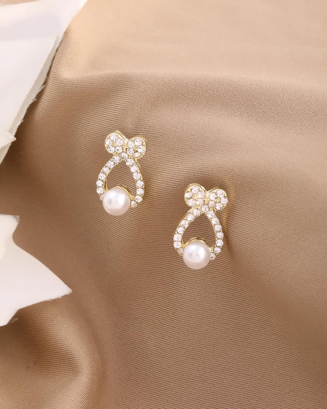 Earrings Anti-Tarnish Crystal Studded Bow Shaped Stud - View 1