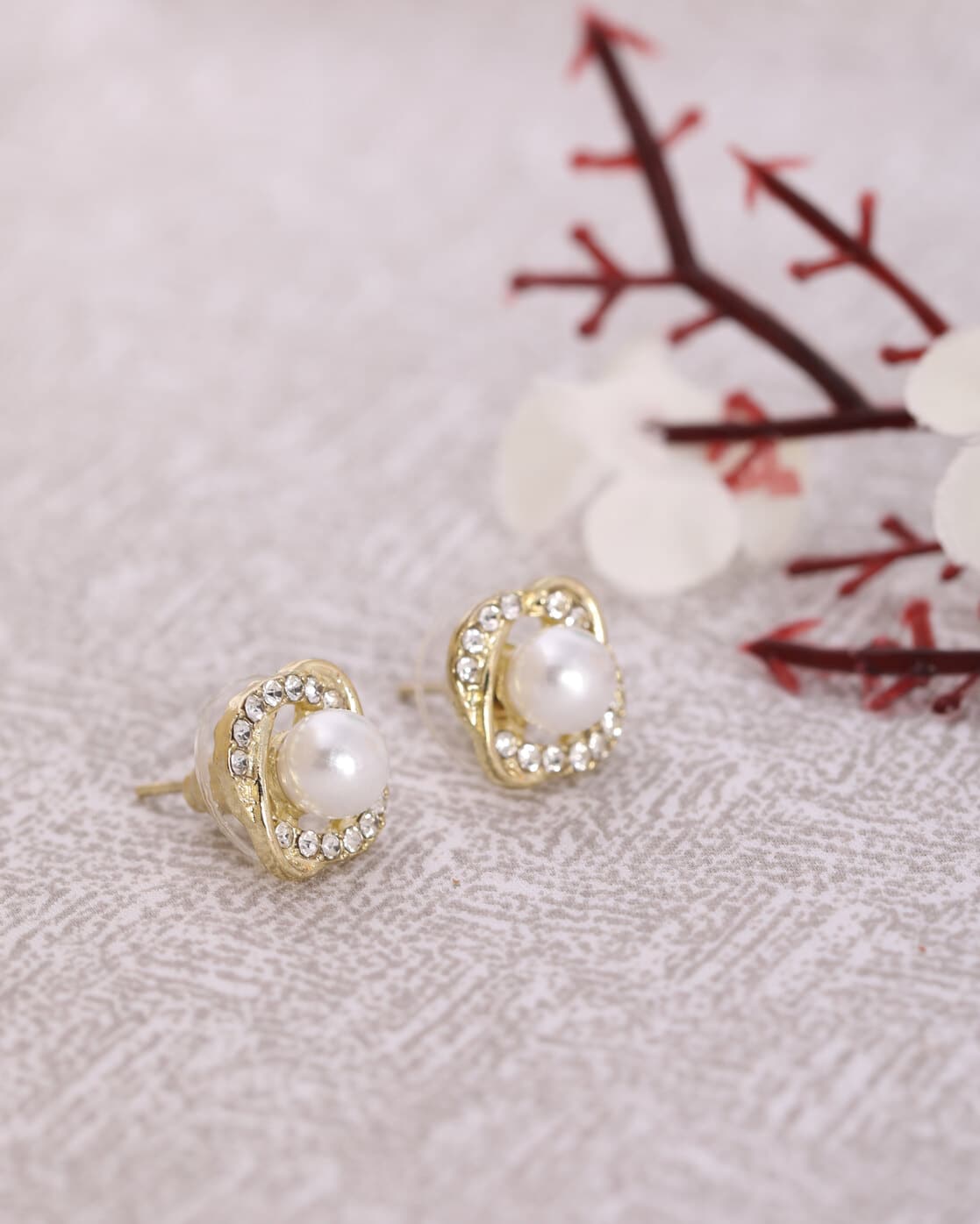 Earrings Anti-Tarnish Gold Pearl Centerpiece Studs - View 1