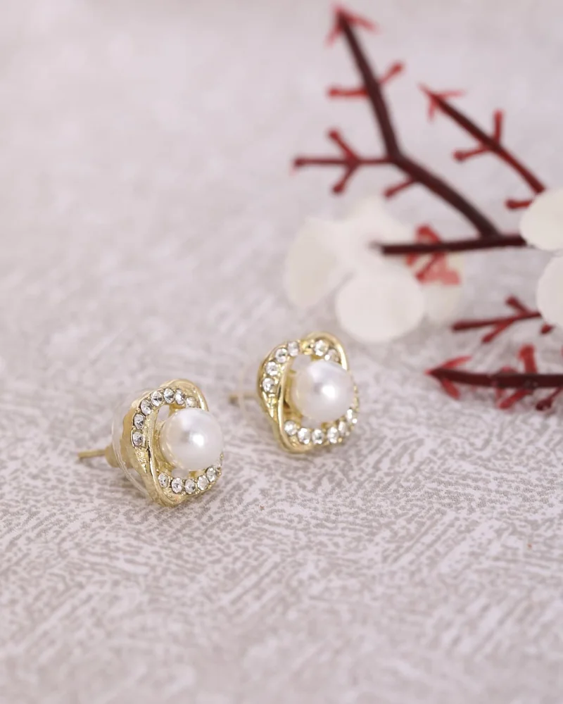 Earrings Anti-Tarnish Gold Pearl Centerpiece Studs - View 1