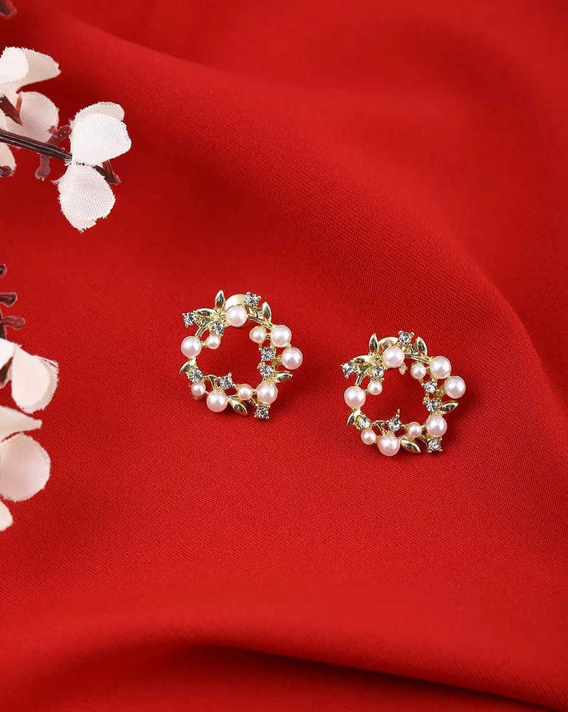 Earrings Anti-Tarnish Gold Wreath Design Stud - View 1