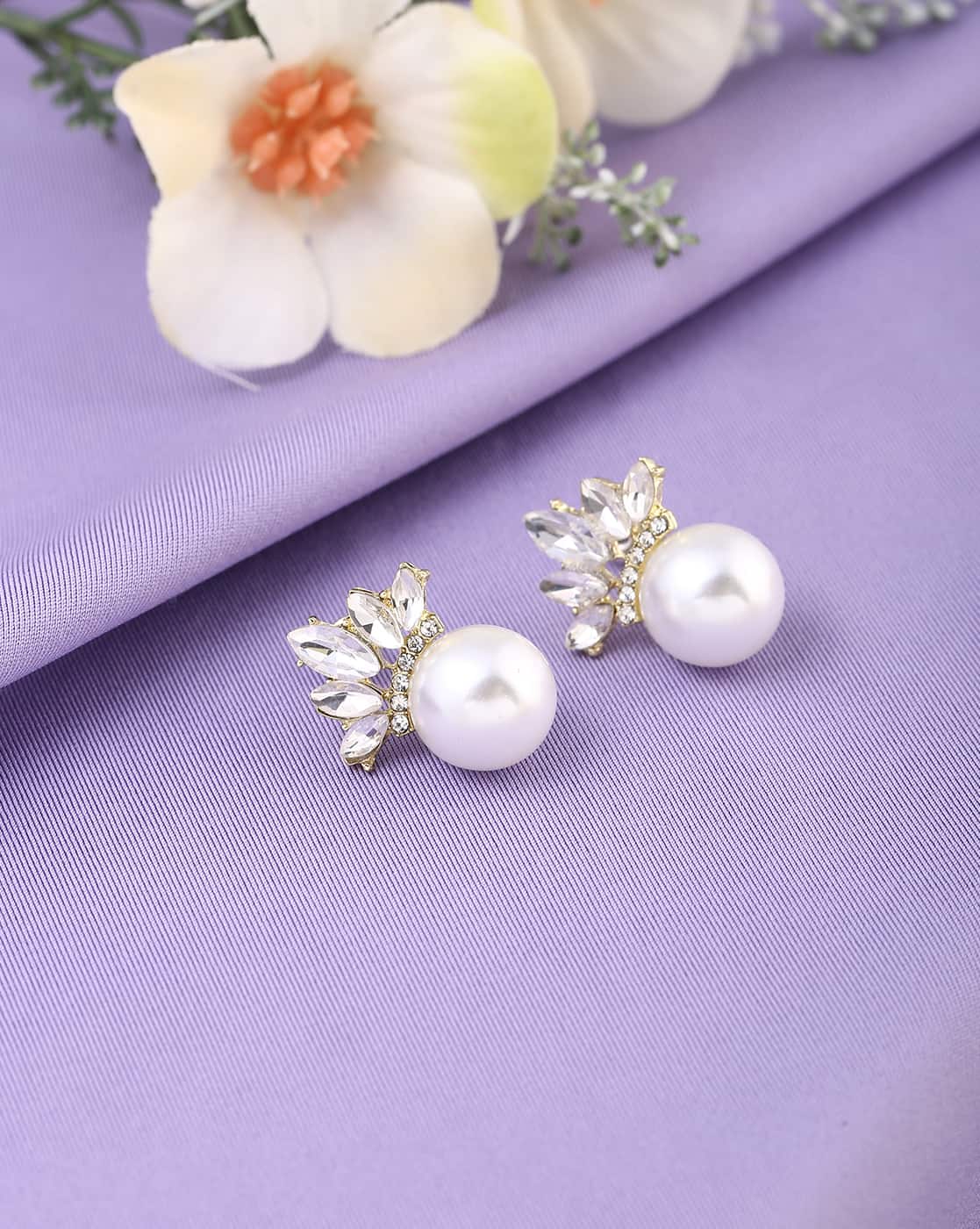 Earrings Anti-Tarnish Pearl Crown Design Stud - View 1